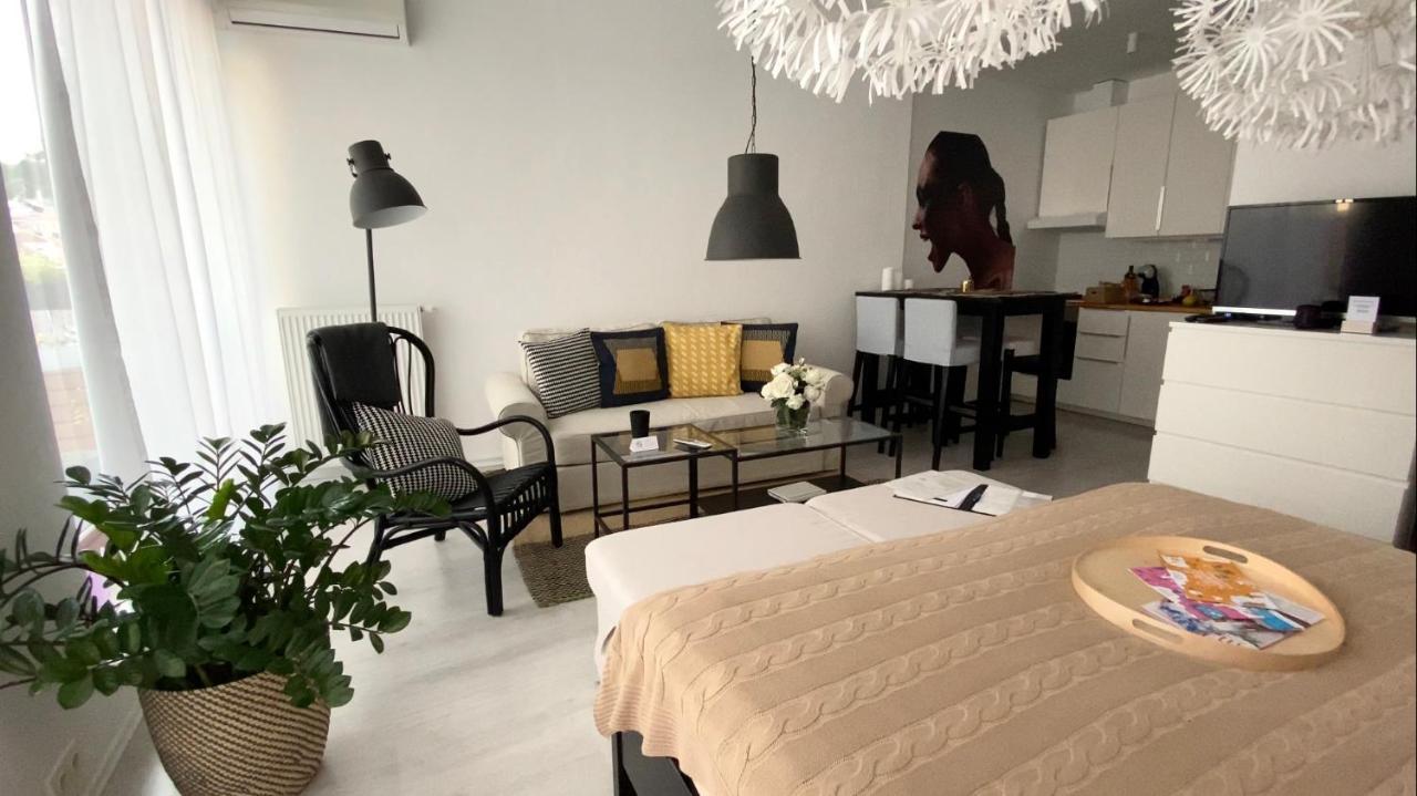 Apartments Bastova, Stela & Mia Apartments บราติสลาวา ภายนอก รูปภาพ