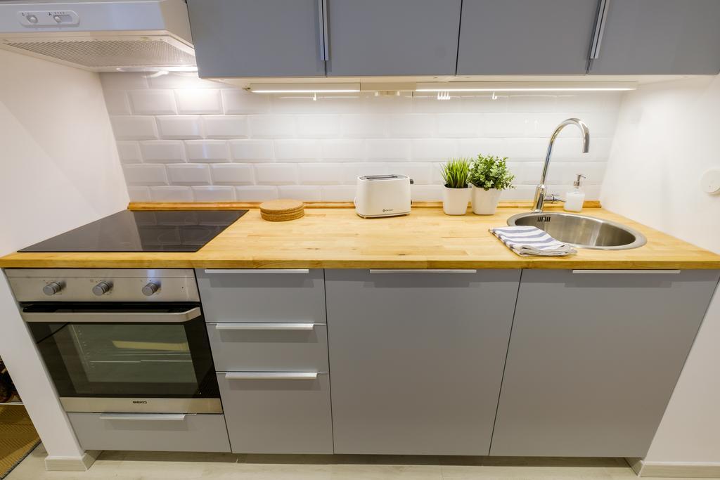 Apartments Bastova, Stela & Mia Apartments บราติสลาวา ภายนอก รูปภาพ