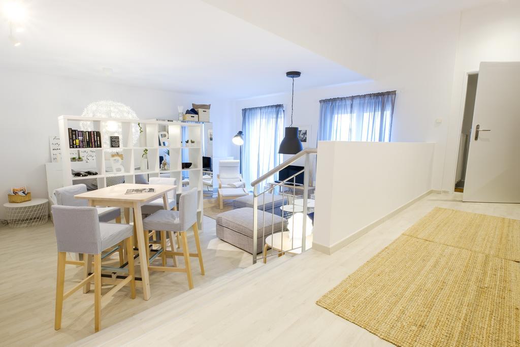 Apartments Bastova, Stela & Mia Apartments บราติสลาวา ภายนอก รูปภาพ