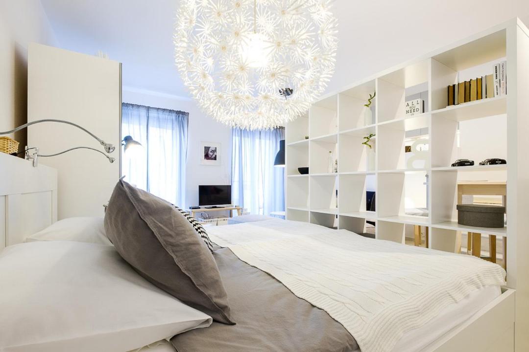 Apartments Bastova, Stela & Mia Apartments บราติสลาวา ภายนอก รูปภาพ